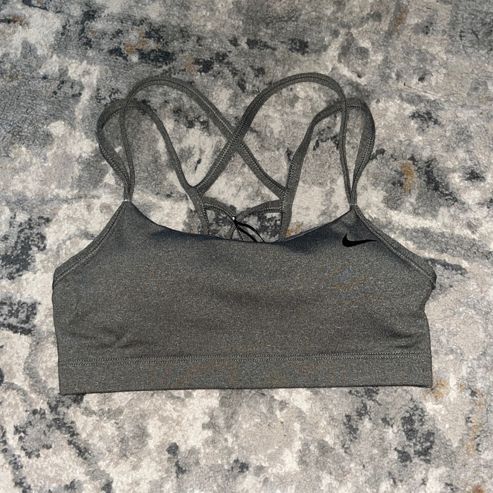 grey nike sports bra